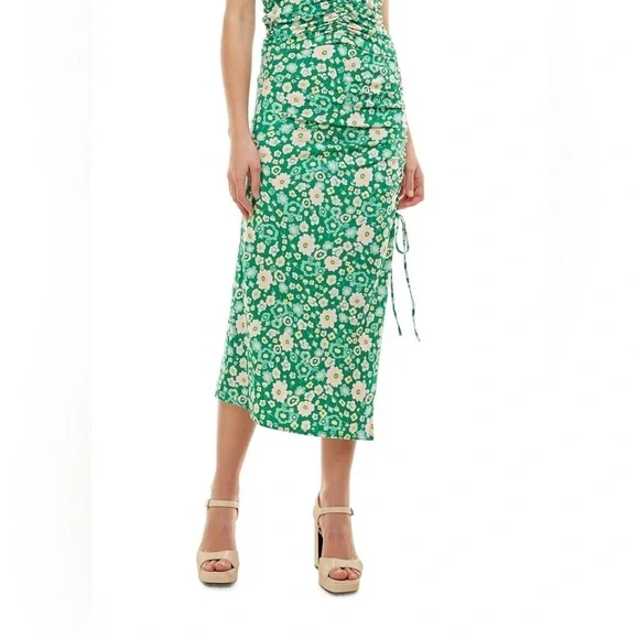 wayf green floral dress Thats So Fetch | Solem Midi Dress | Green Floral